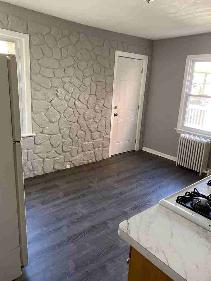 121 Columbus Ave - Photo 5 of 12