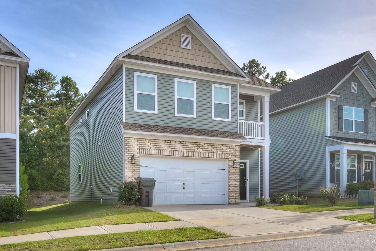 255 Claudia Dr - Photo 2 of 35