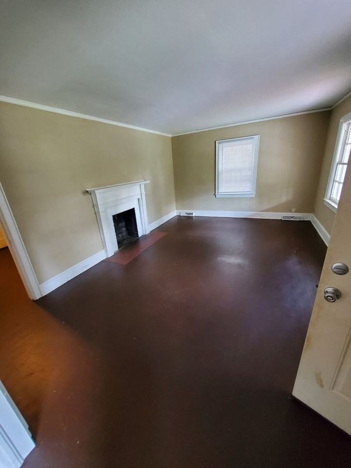 2135 Wilmore Dr - Photo 3 of 4
