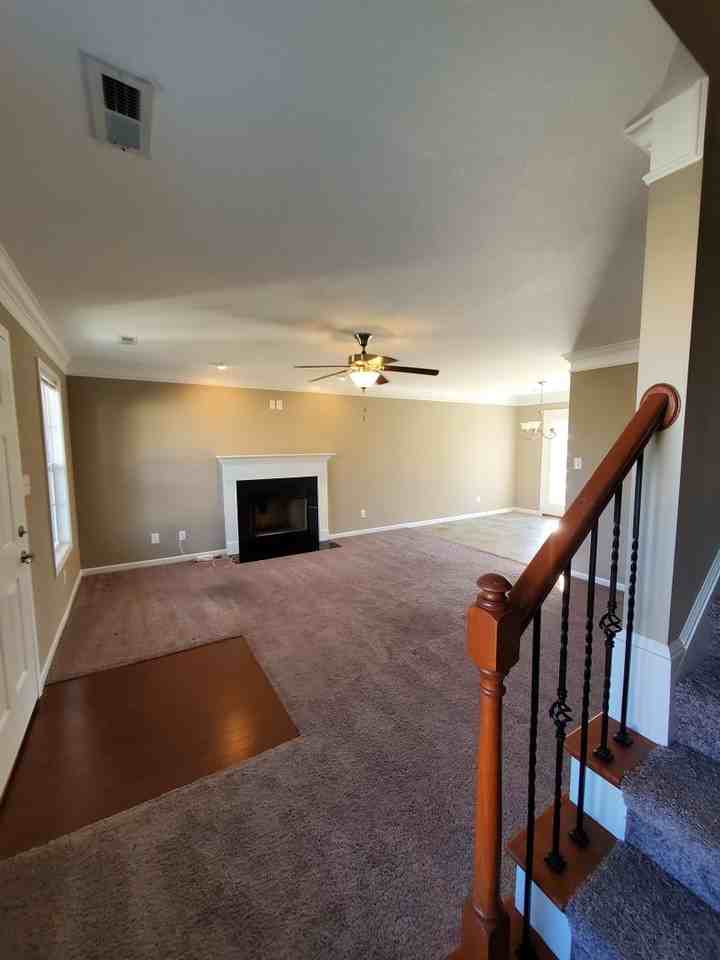 241 Whistlestop Ln - Photo 7 of 10