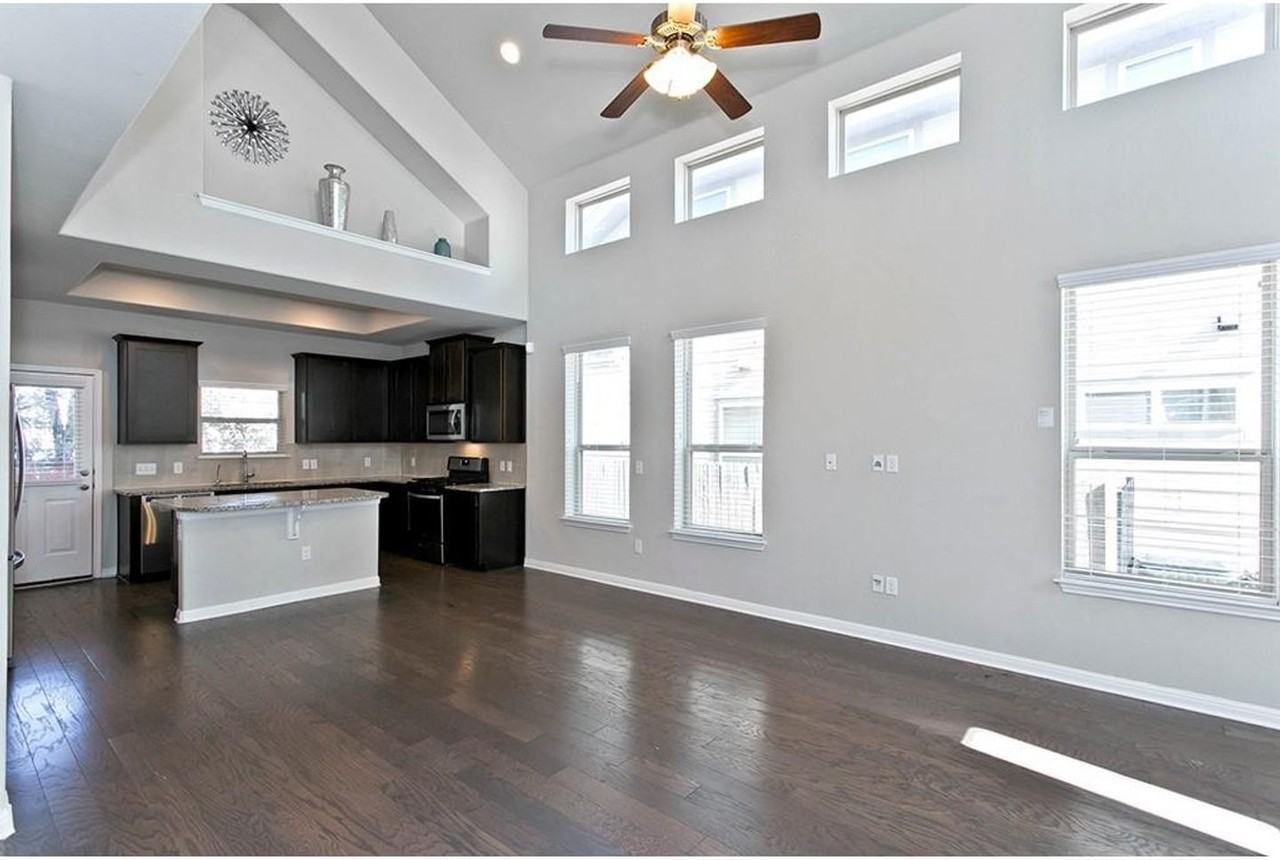 9802 Tanglemede St - Photo 6 of 34