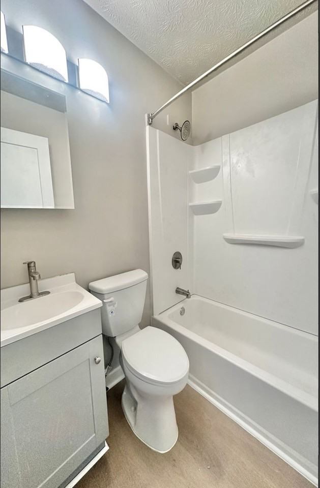 94 Dutch Mill Ct - Photo 4 of 6