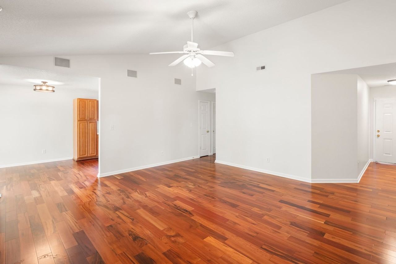 198 Misty Valley Rd - Photo 5 of 18