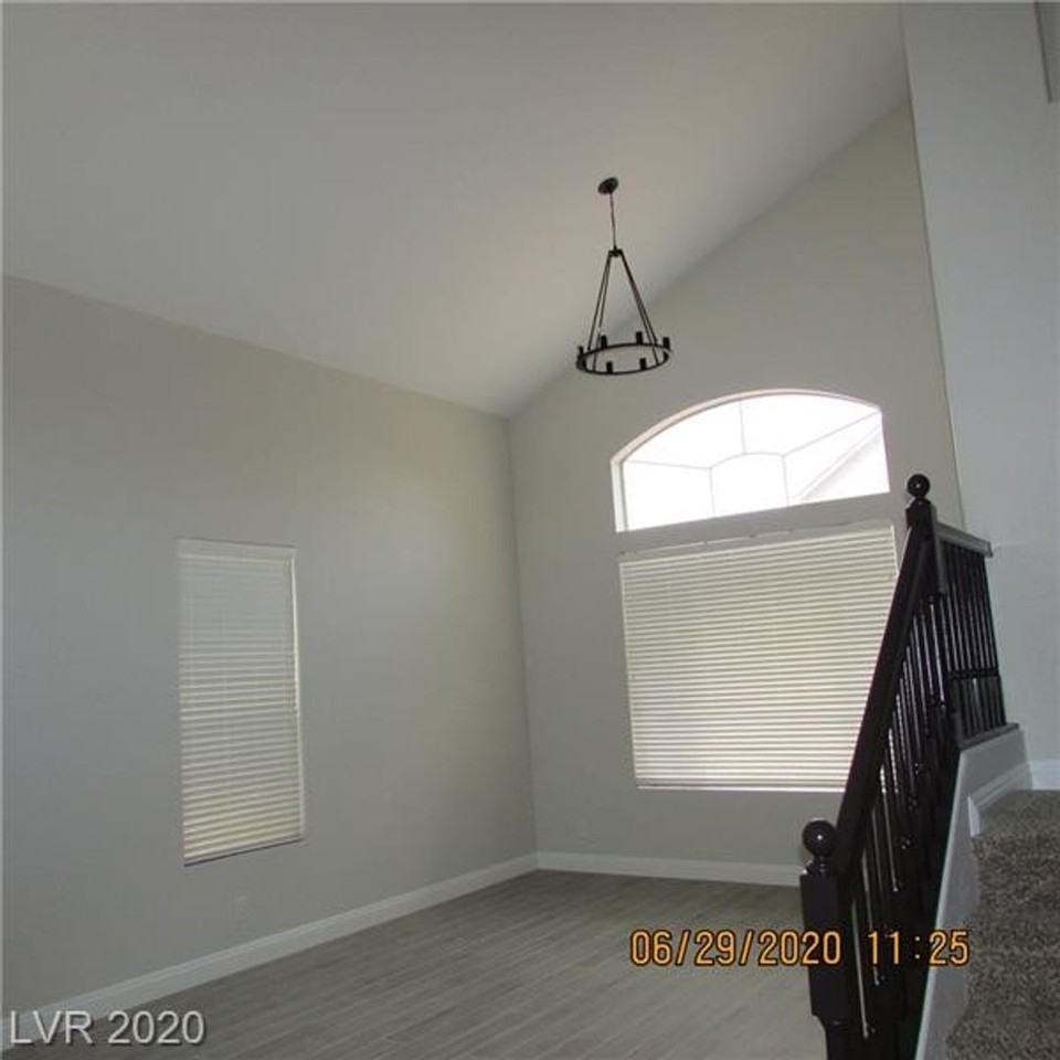 7832 Blue Eagle Way - Photo 3 of 29