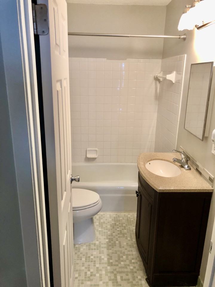 116 Montrose Dr #A - Photo 5 of 9