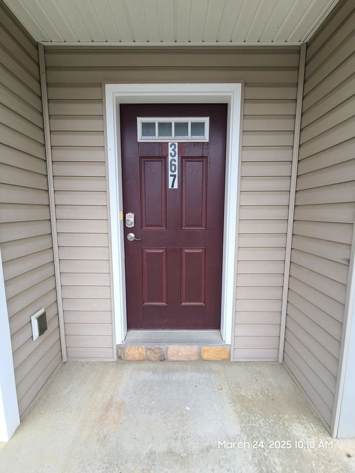 367 Viewpoint Way - Photo 2 of 47