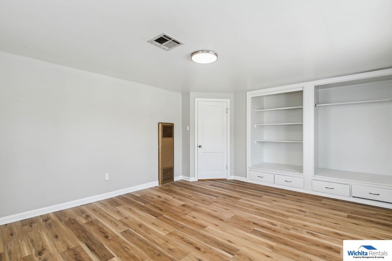 802 S Everett St - Photo 5 of 15