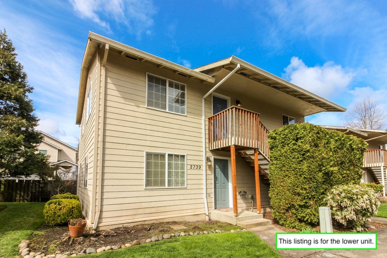 2739 Sw Jasmine Pl - Photo 2 of 17