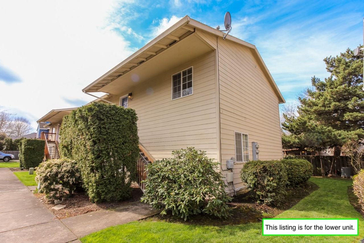 2739 Sw Jasmine Pl - Photo 3 of 17