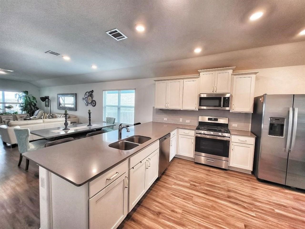 5421 Bellissima Way - Photo 4 of 21