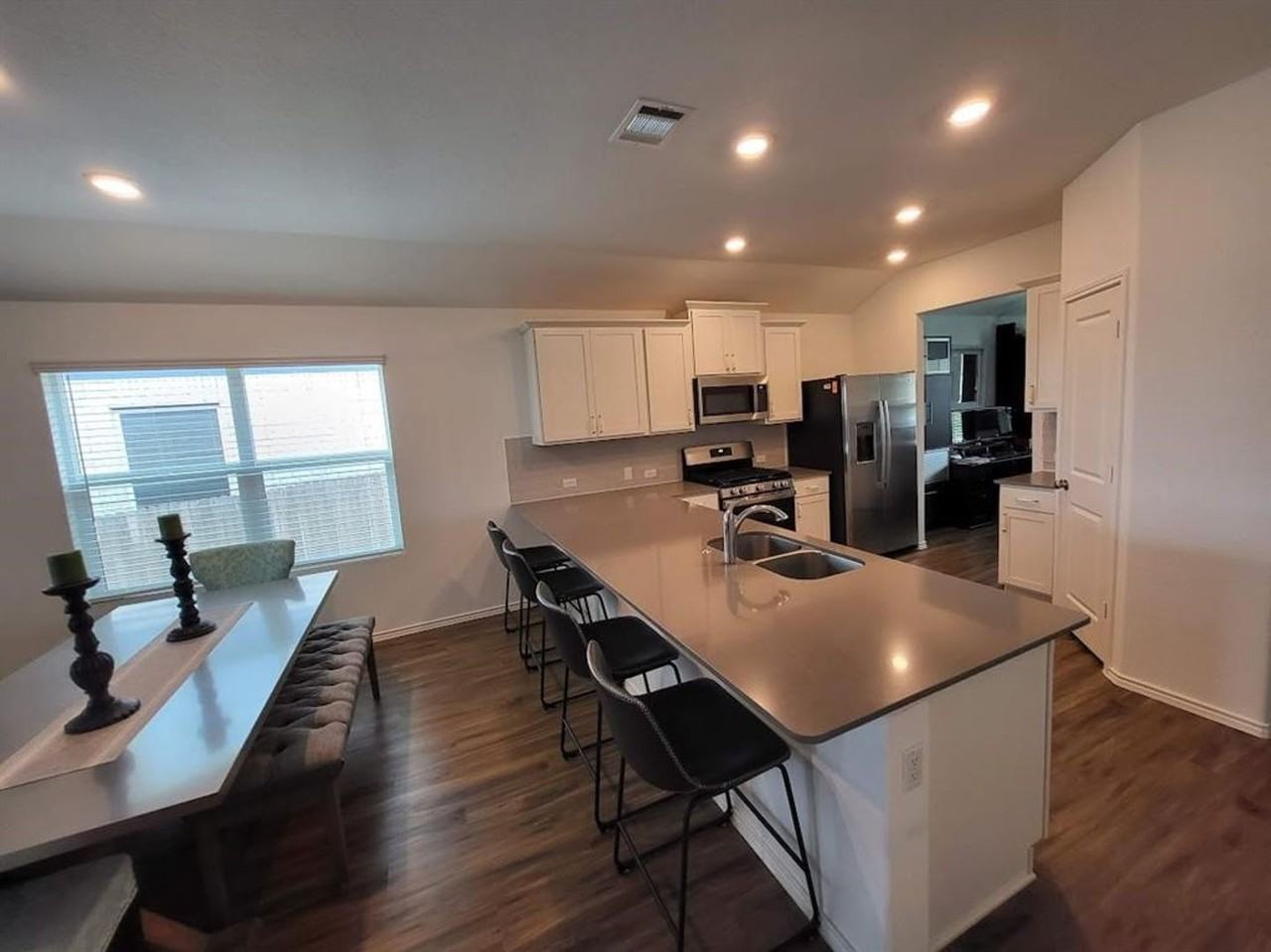 5421 Bellissima Way - Photo 6 of 21