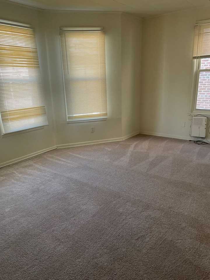 322 Pine St #2 - Photo 4 of 7