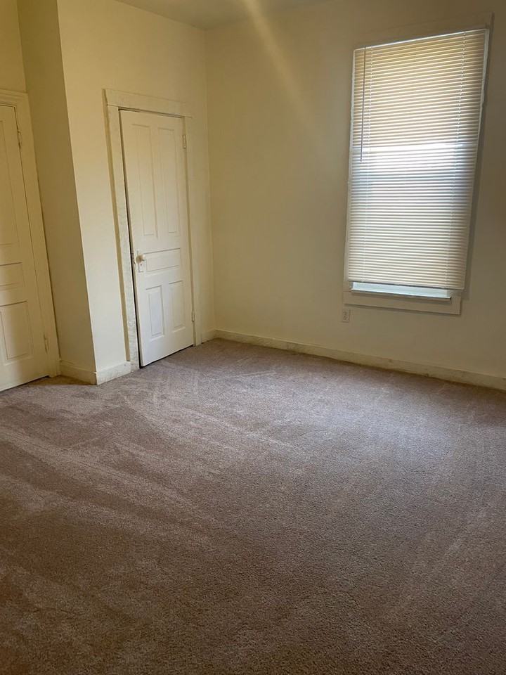 322 Pine St #2 - Photo 5 of 7
