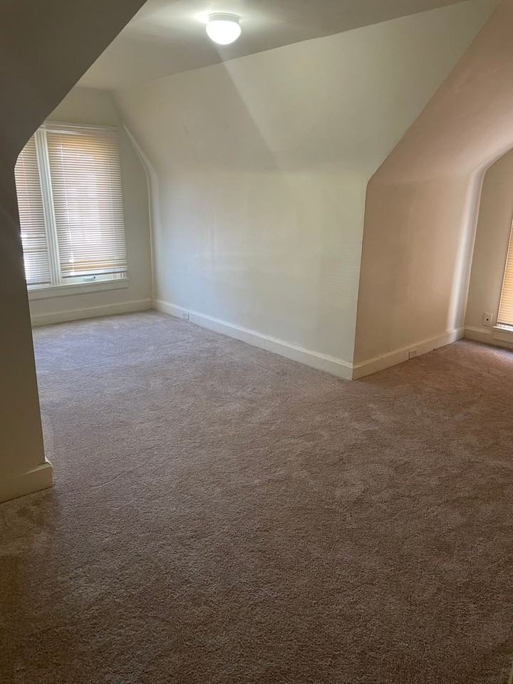 322 Pine St #2 - Photo 7 of 7