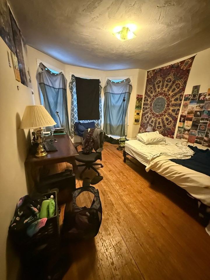69B S Huntington Ave - Photo 5 of 15