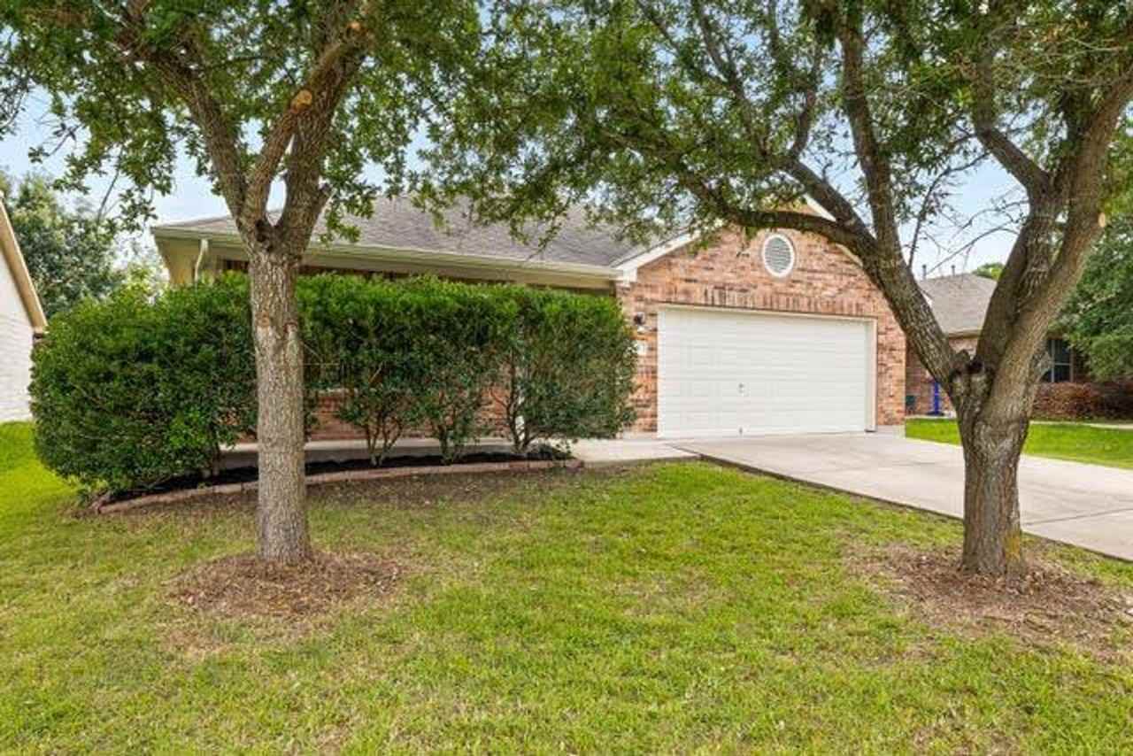 340 Carriage Way - Photo 3 of 15