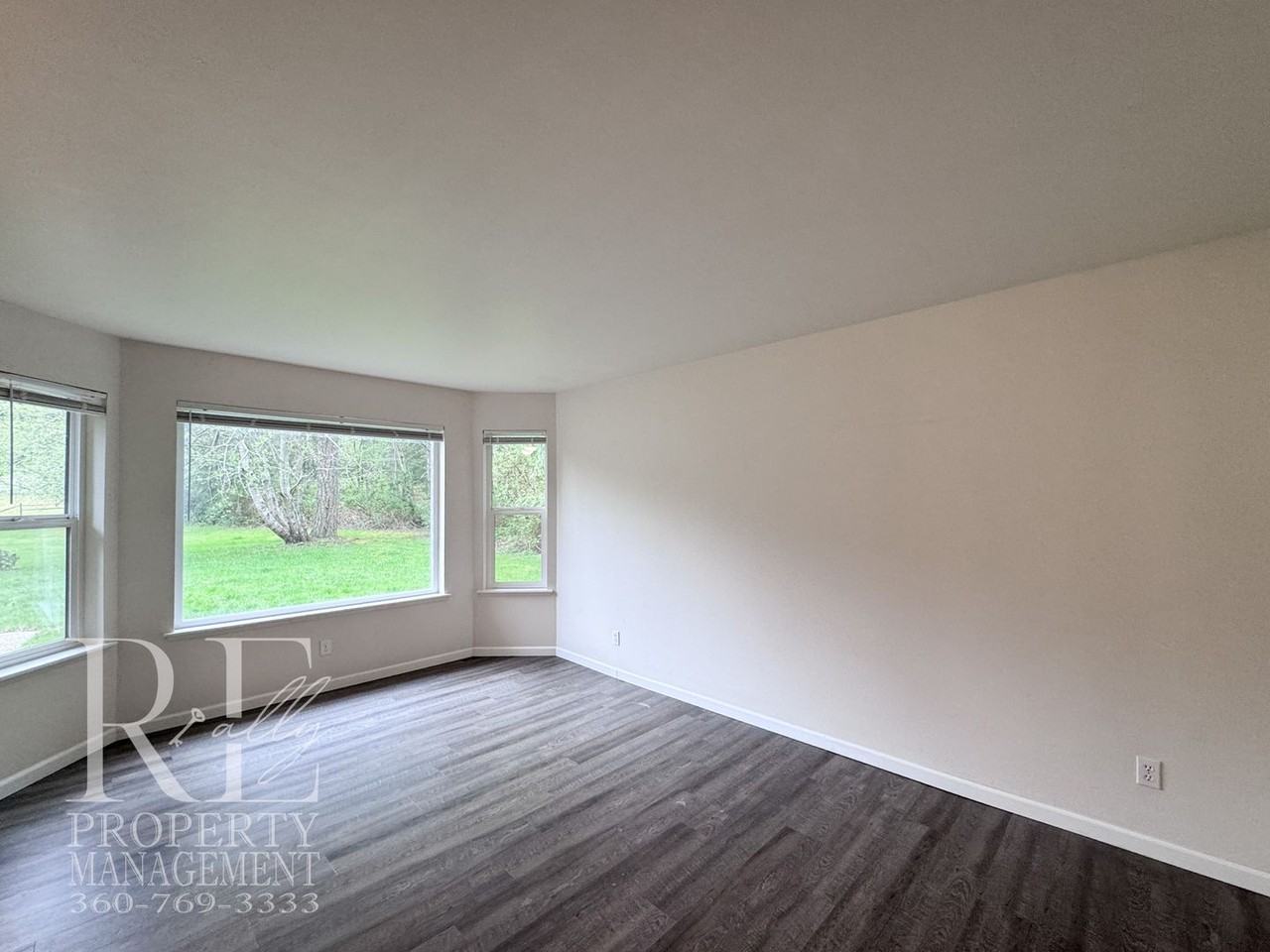 5852 Sw Reese Ln - Photo 2 of 24
