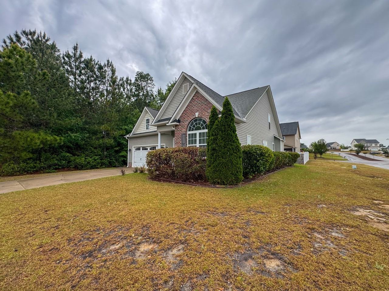 14 Buckman Dr - Photo 2 of 26