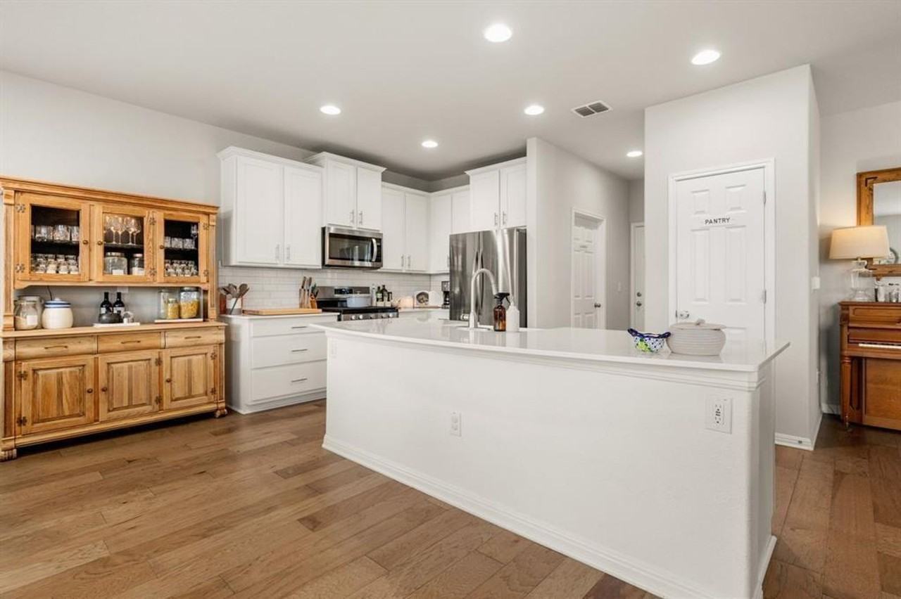 10206 Ansel Dr - Photo 7 of 26