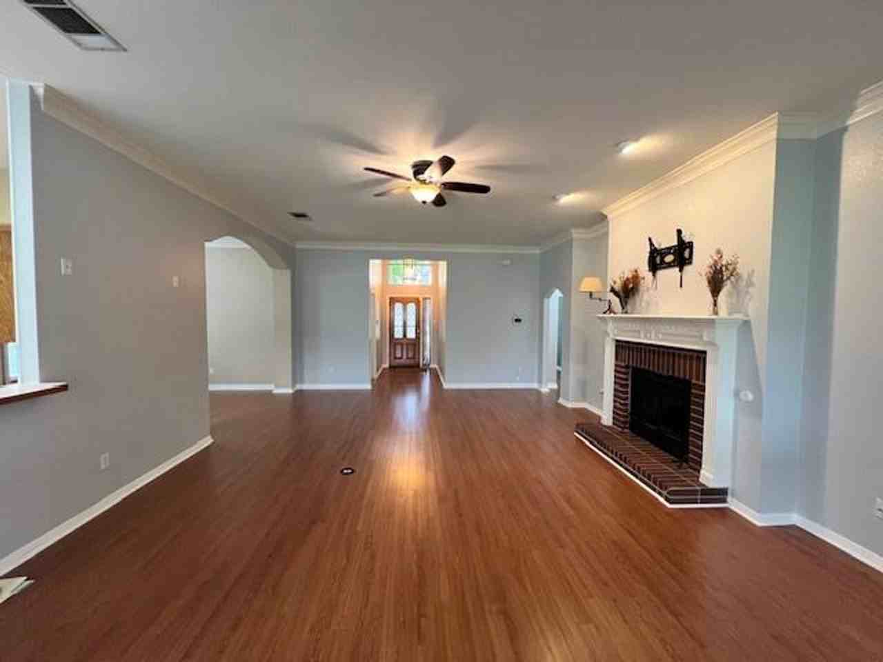 1239 Rocky Creek Dr - Photo 7 of 24