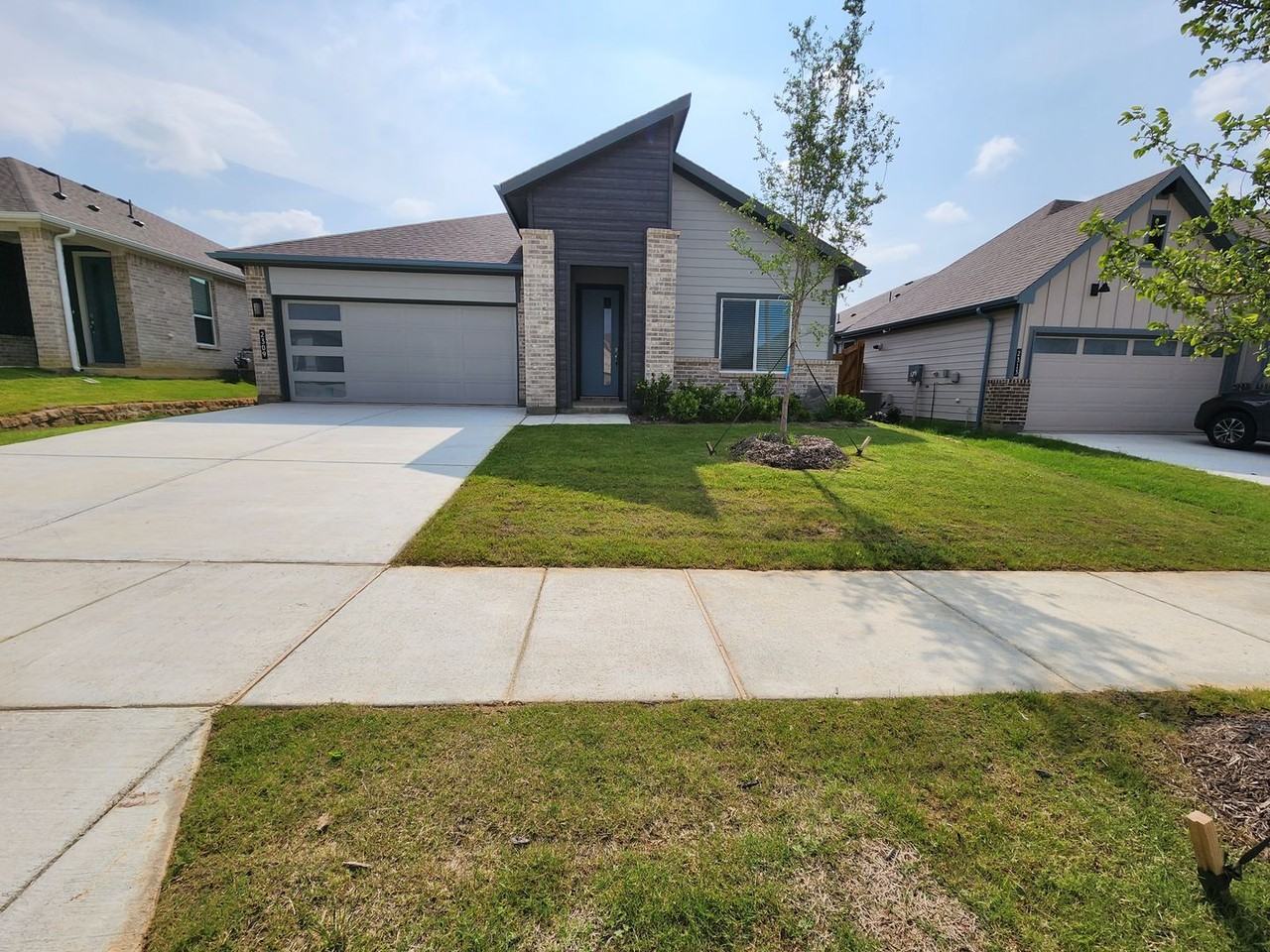 2309 Ruff Rd - Photo 3 of 35