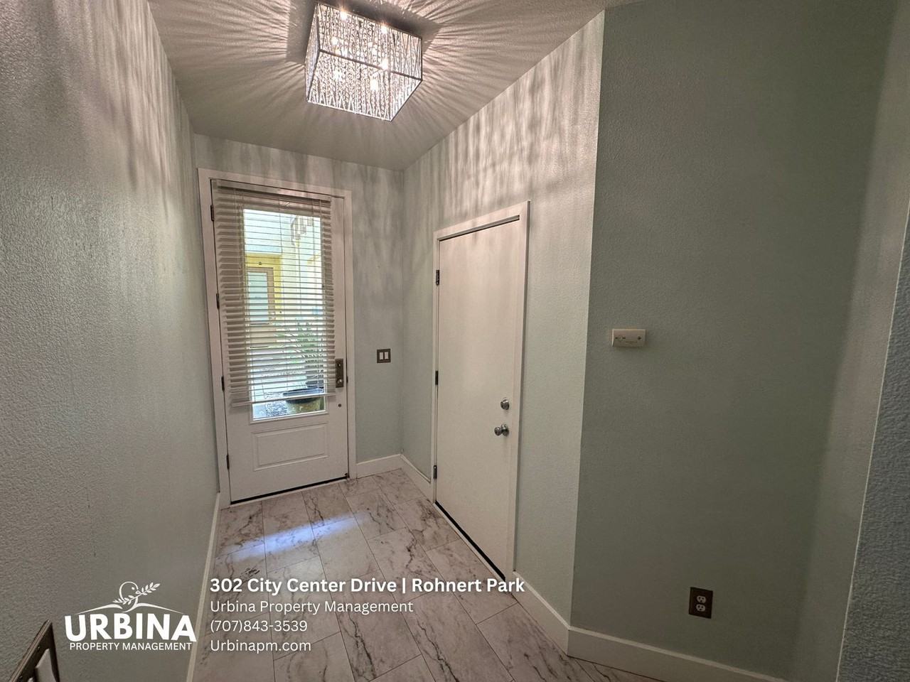 302 City Center Dr - Photo 3 of 17