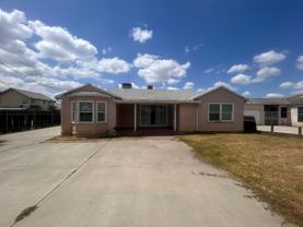 1920 N 11th Ave - Photo 1 of 1
