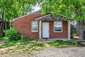 featured image of 127A 37th Ave N