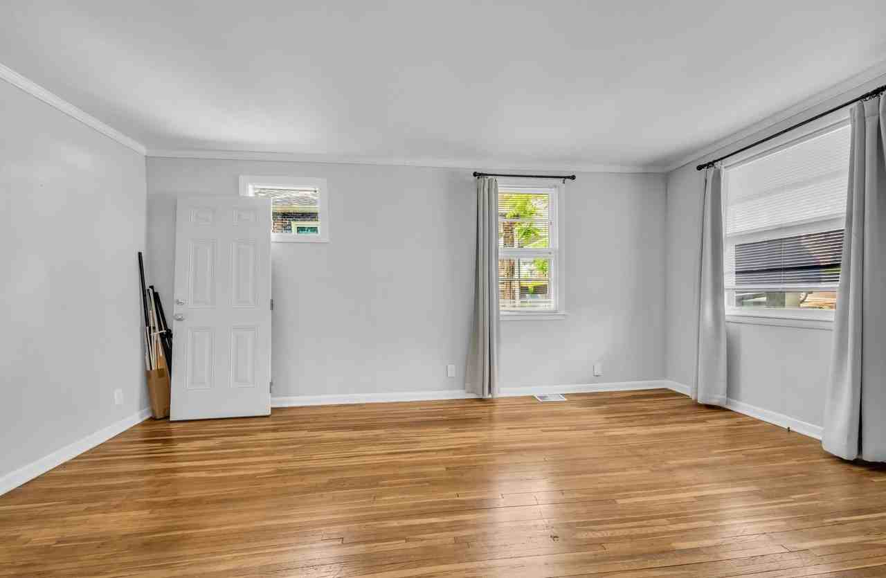127A 37th Ave N - Photo 5 of 28