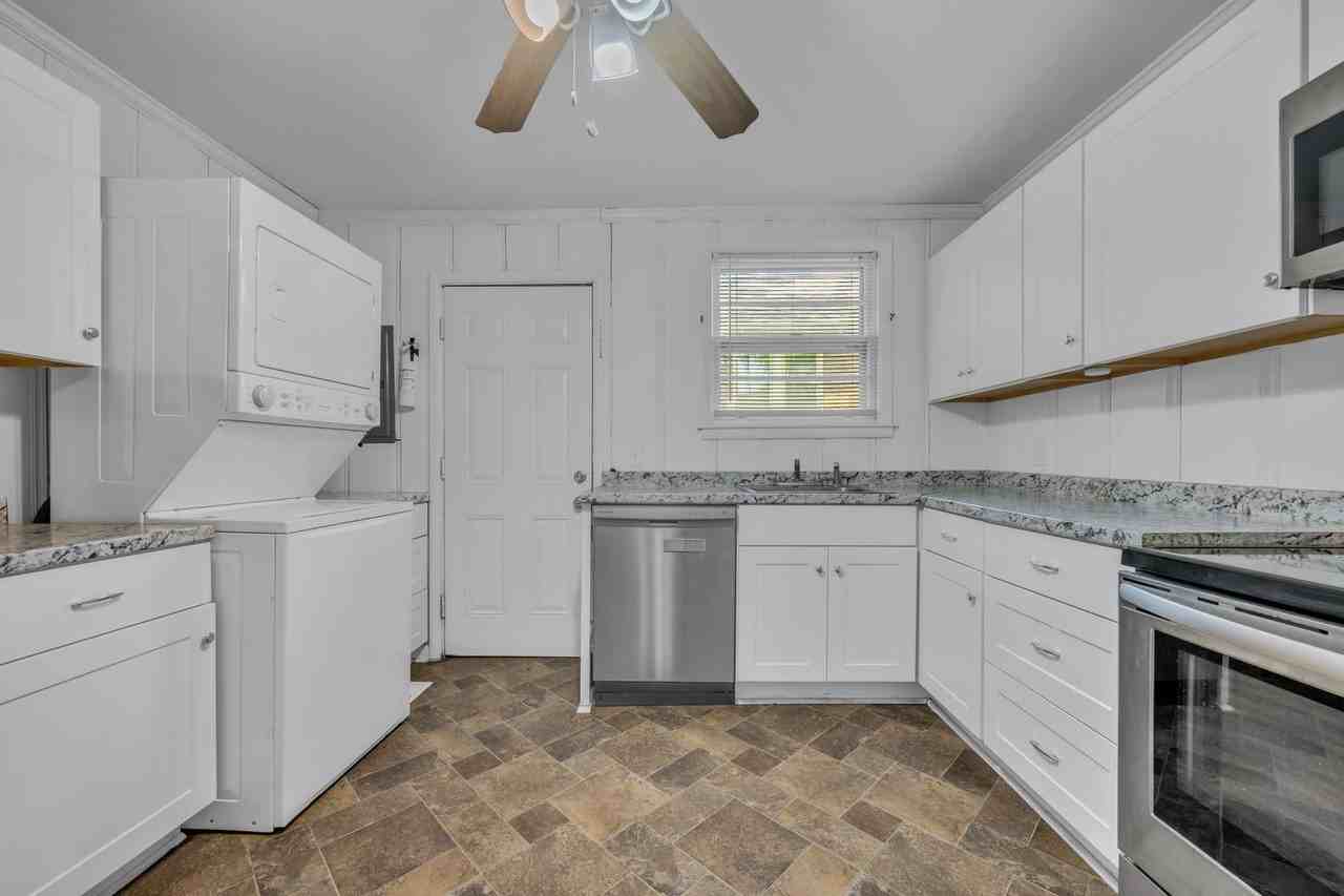 127A 37th Ave N - Photo 6 of 24