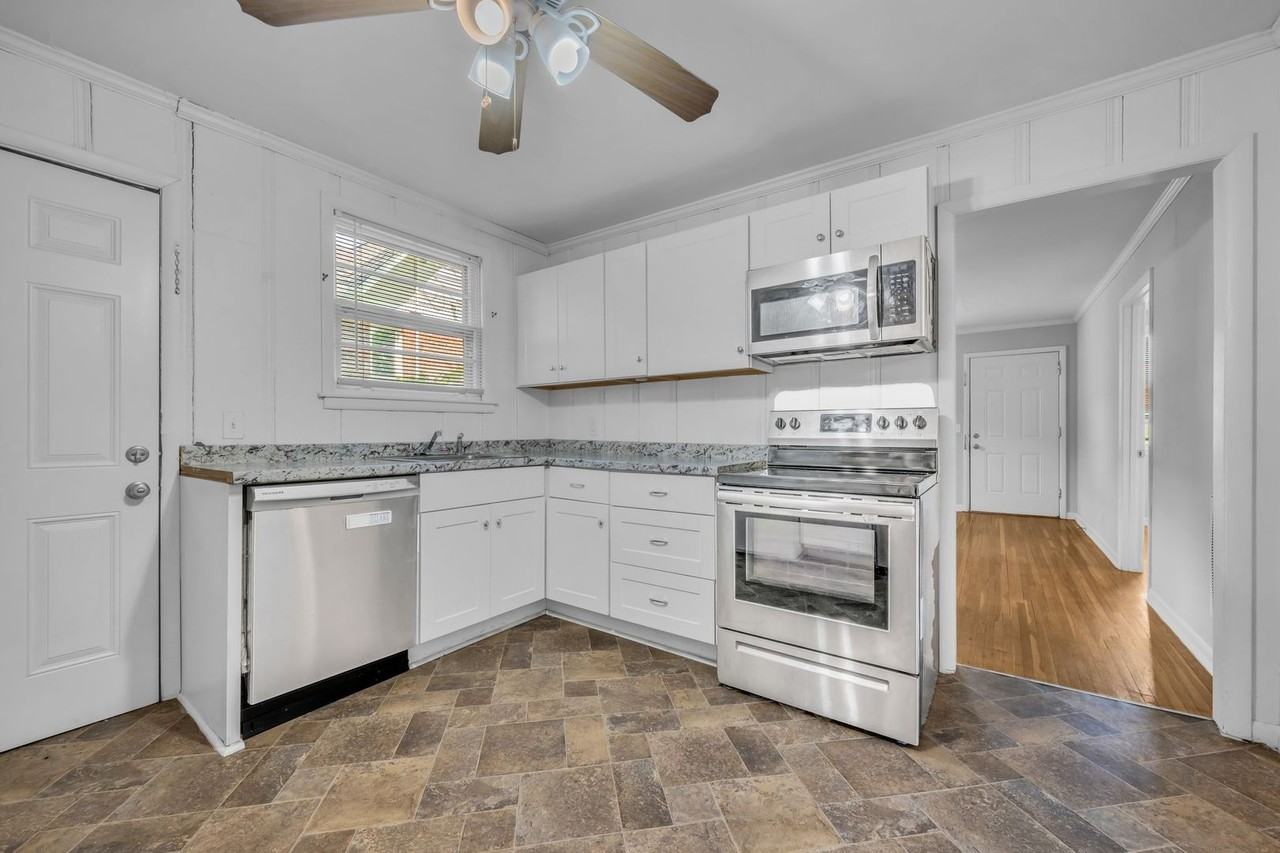 127A 37th Ave N - Photo 7 of 24