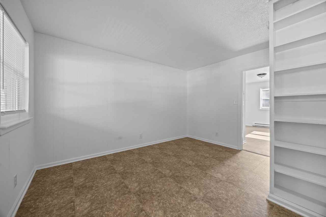 1 Bedroom Apartment In Lakewood - Photo 5 of 10