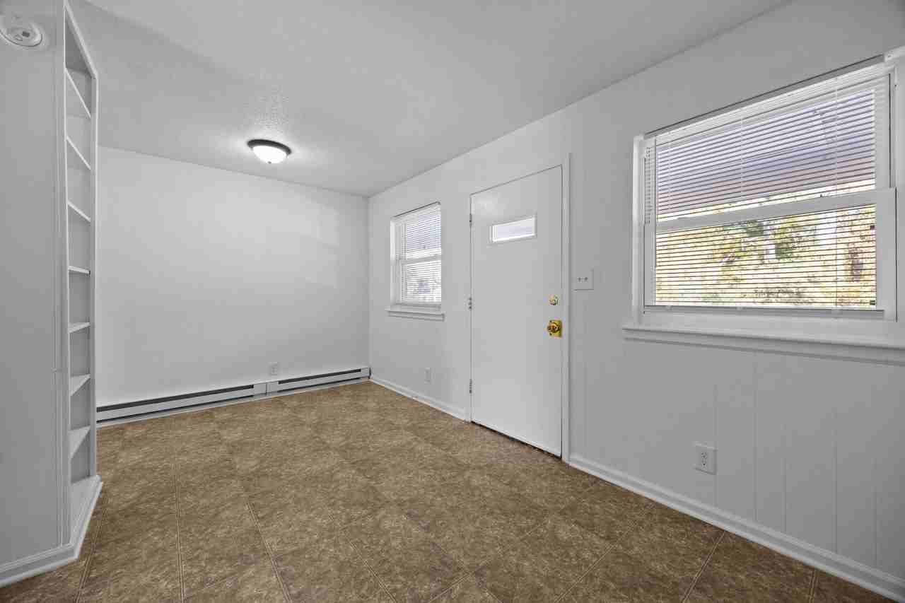 1 Bedroom Apartment In Lakewood - Photo 6 of 10