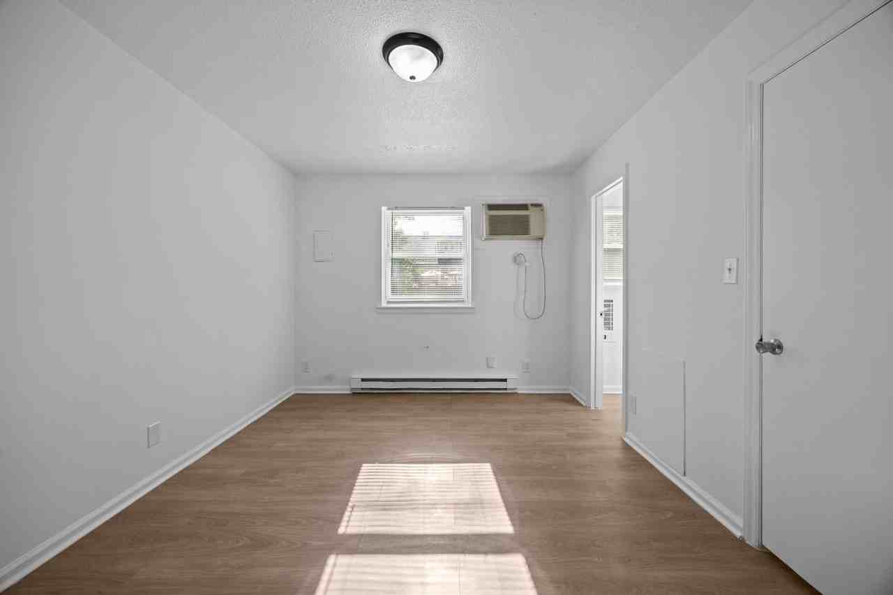 1 Bedroom Apartment In Lakewood - Photo 7 of 10