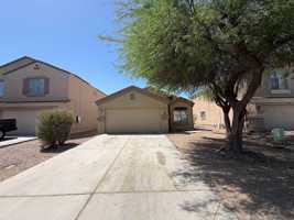 featured image of 43269 W Arizona Ave