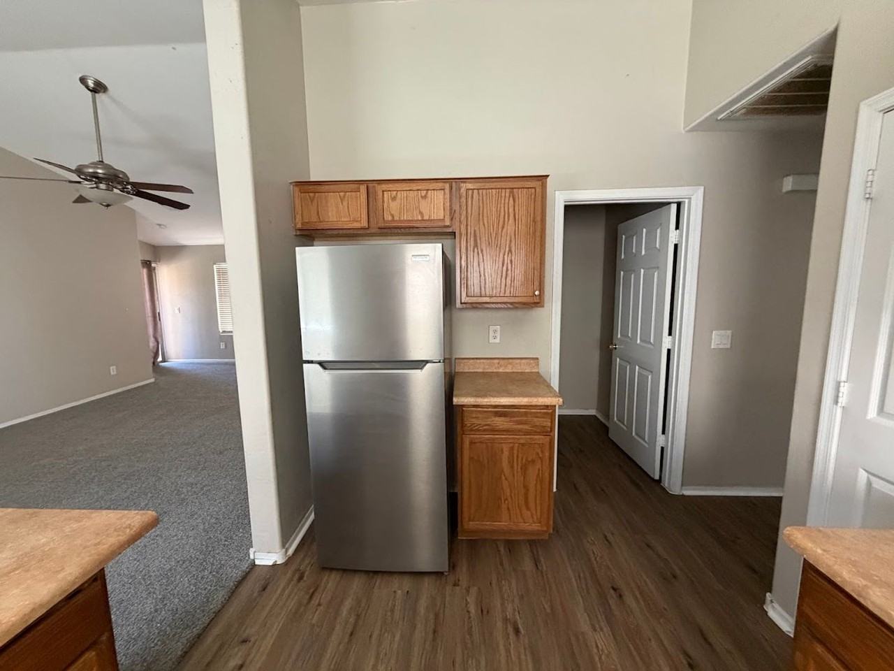 43269 W Arizona Ave - Photo 3 of 20