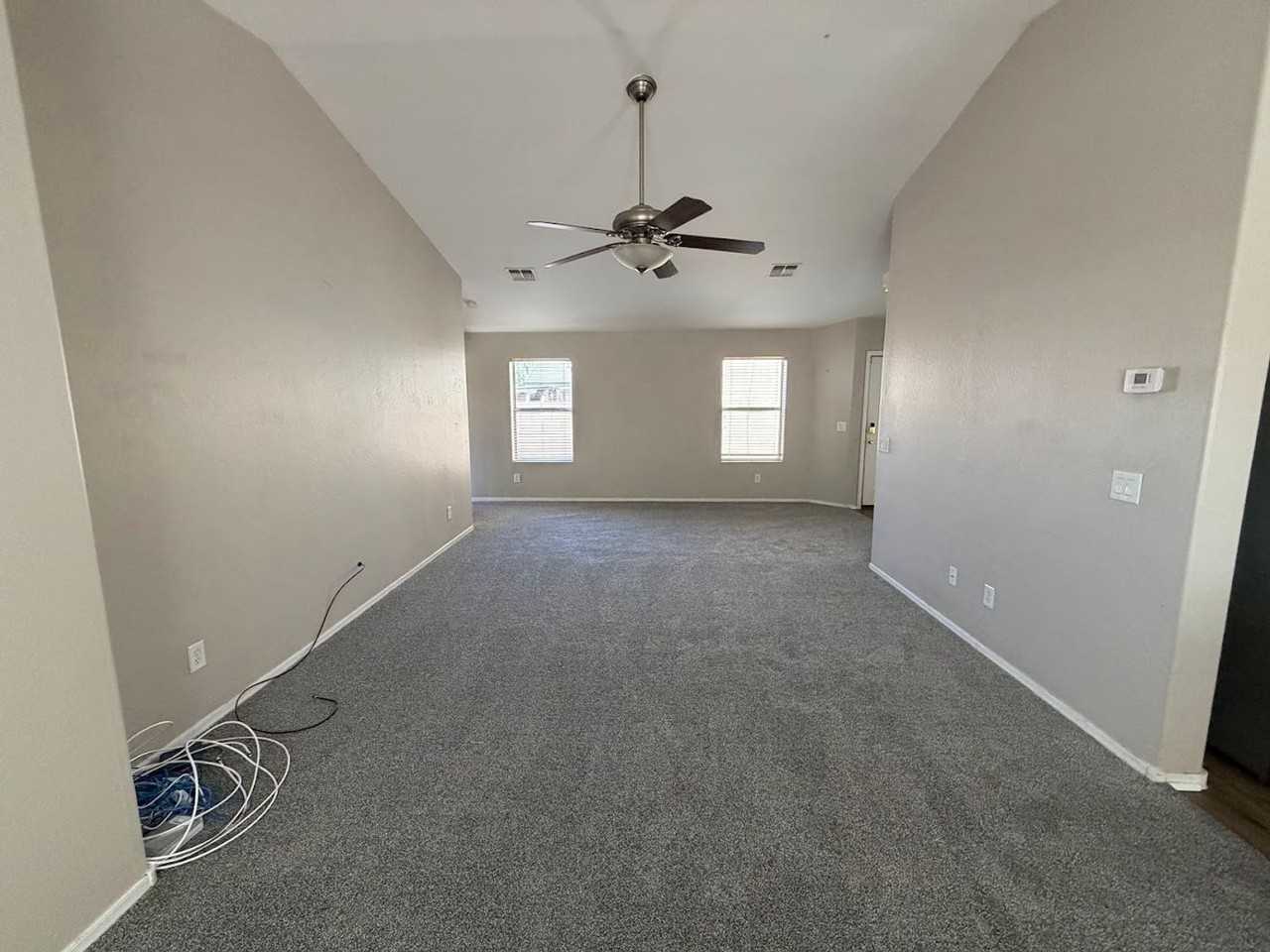 43269 W Arizona Ave - Photo 5 of 20
