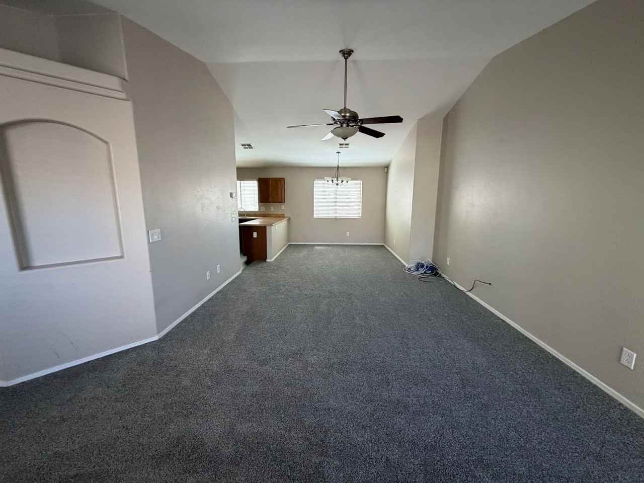 43269 W Arizona Ave - Photo 6 of 20