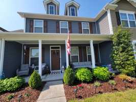 featured image of 2349 Nottoway Ln