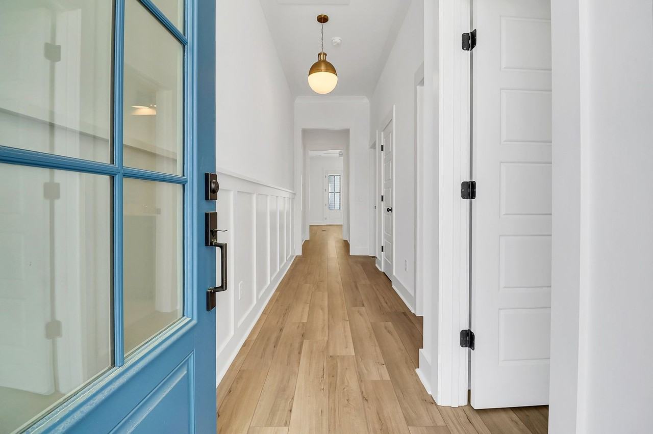 502 Sound Dr - Photo 2 of 50