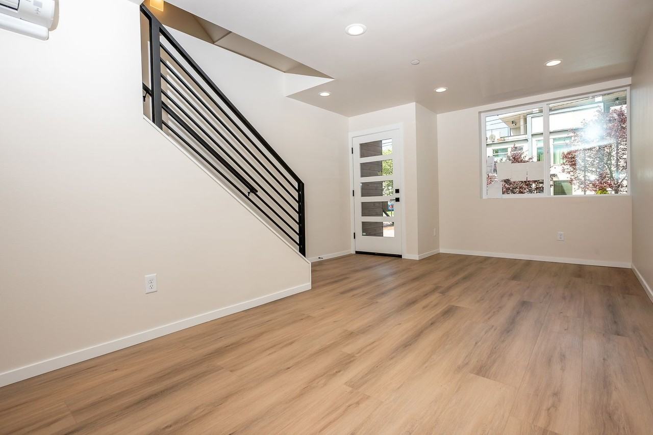 1567 Nw 63rd St - Photo 4 of 44