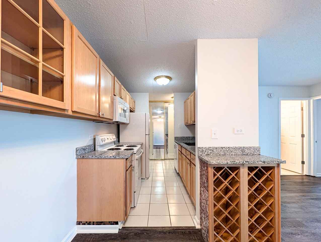 1043 S York rd. - Photo 5 of 12