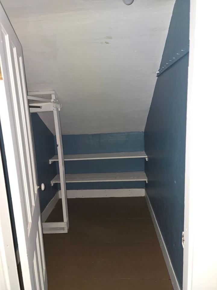 3246 Haskins Rd - Photo 3 of 40