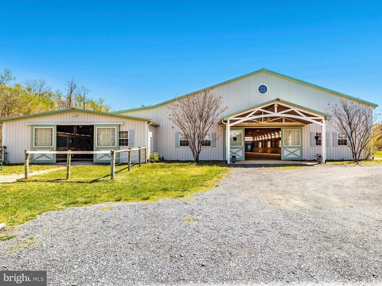 15104 15104 Gardner Rd - Horse Farm - Photo 2 of 28