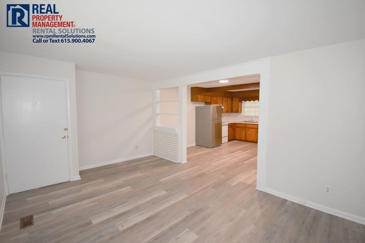 1513 Lakeshore Dr - Photo 2 of 14