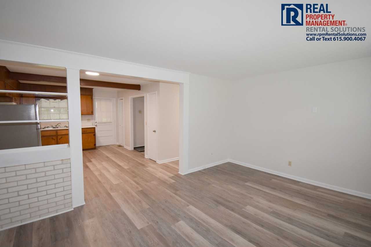 1513 Lakeshore Dr - Photo 3 of 14