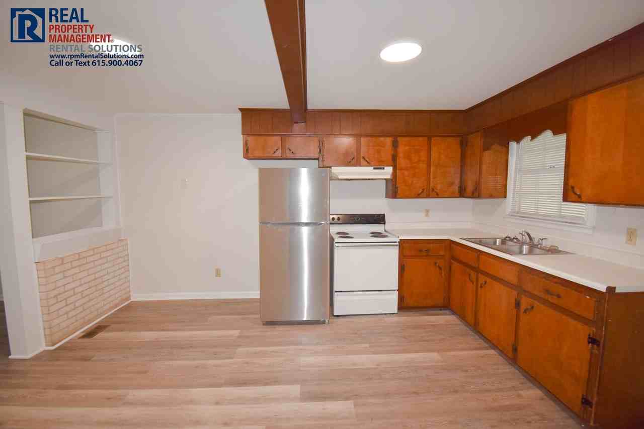 1513 Lakeshore Dr - Photo 5 of 14