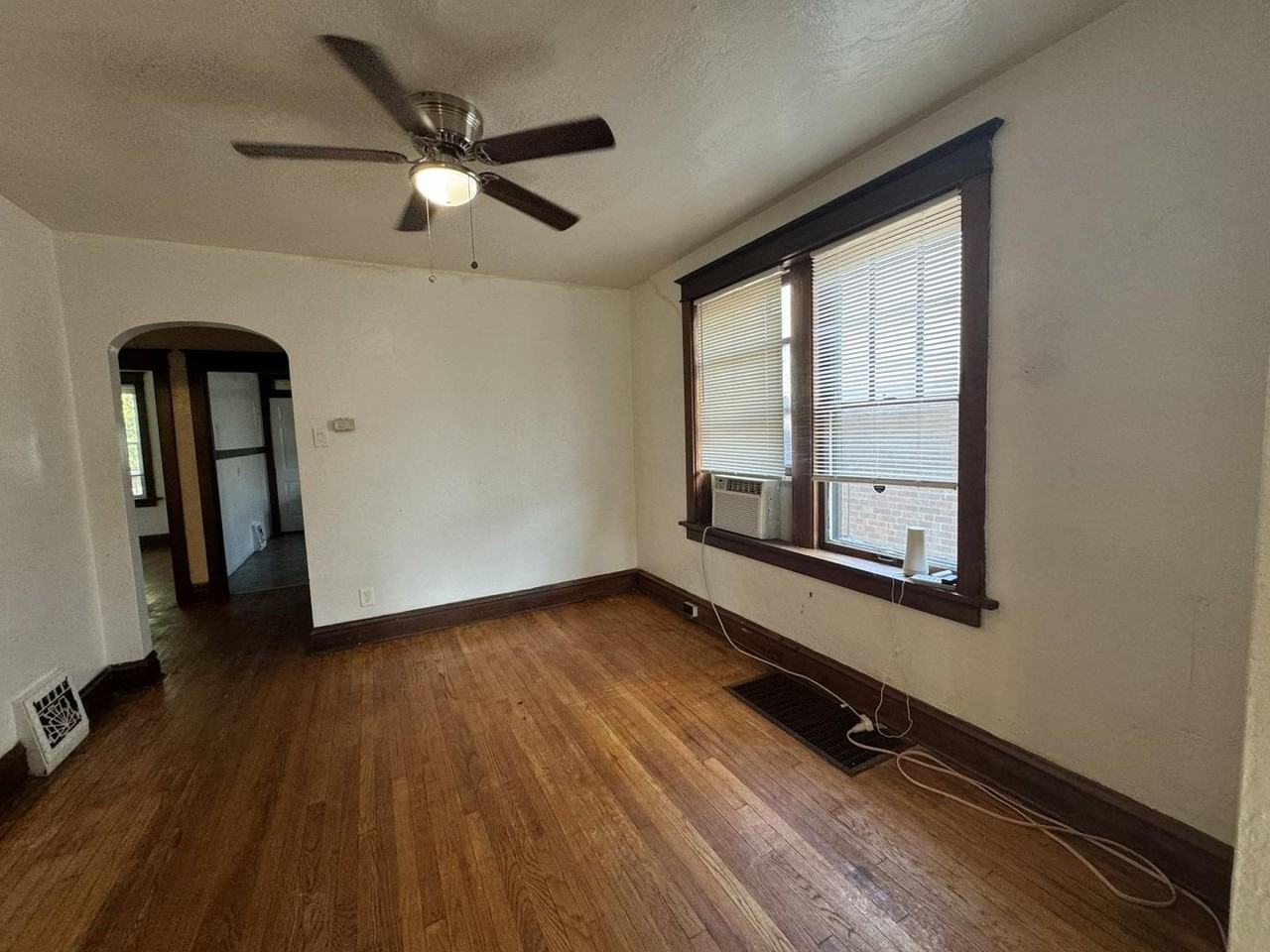 5741 Floy Ave - Photo 4 of 15