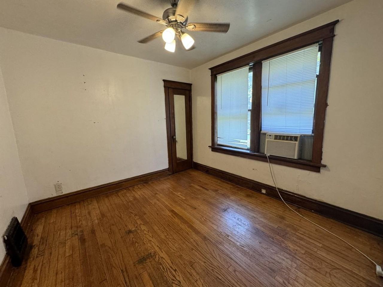 5741 Floy Ave - Photo 6 of 15