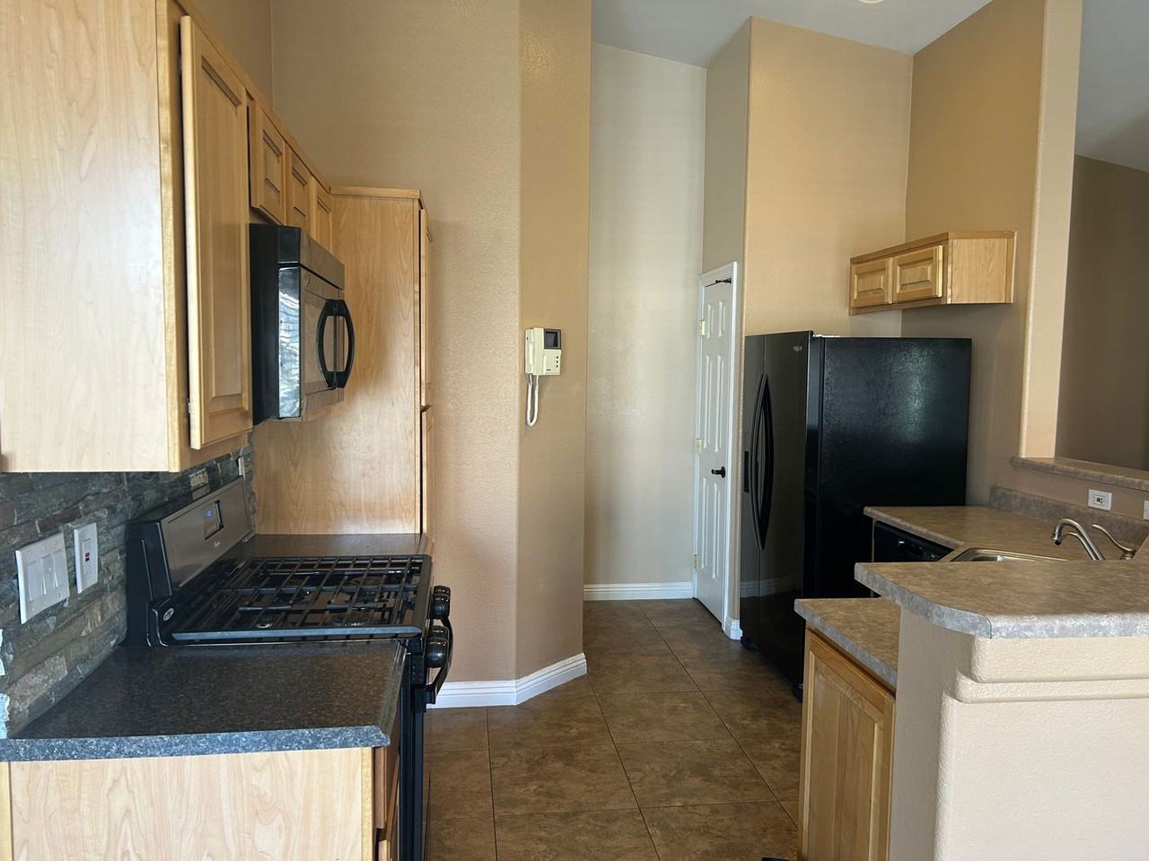 9440 Thunder Sky St #101 - Photo 3 of 14